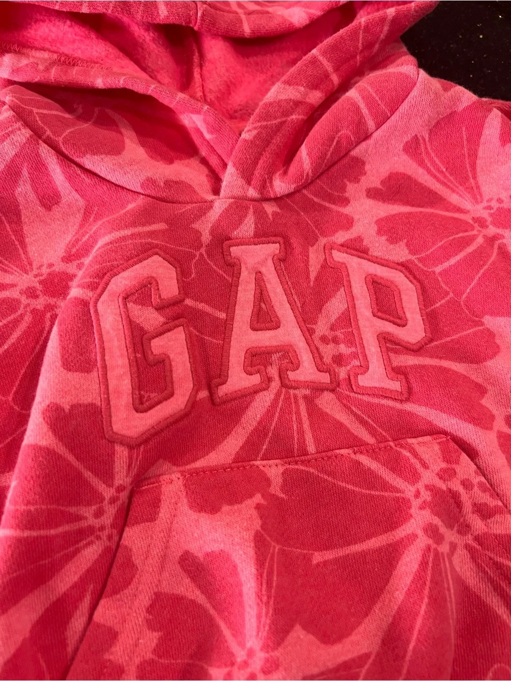 GAP cozy embroidered wear